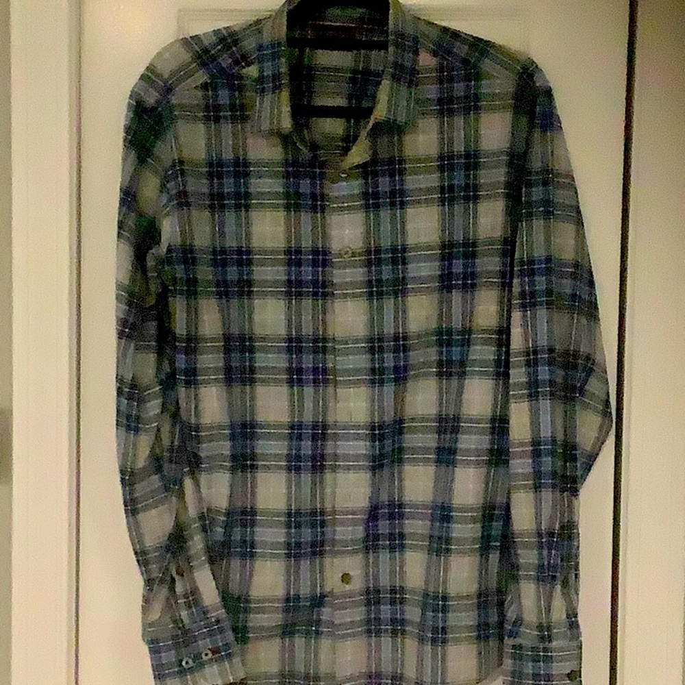 UNTUCKit men’s plaid button down shirt. Dress up or down. Size L